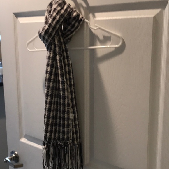 Scarf - Picture 6 of 6